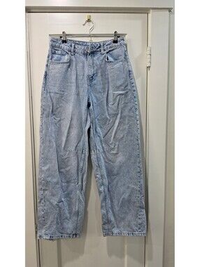 H&M Divided Light Wash Denim Jeans Size US 4